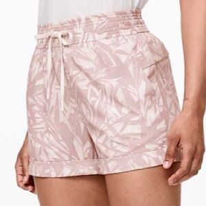 Lululemon Spring Break Away Short 4-Way Stretch 3" Shadow Leaf Light Ivory Muse